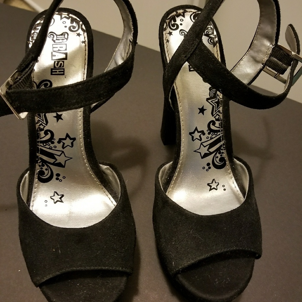 Payless shoes platform heels name brand TRASH